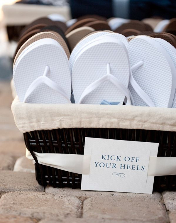 infradito matrimonio sulla spiaggia