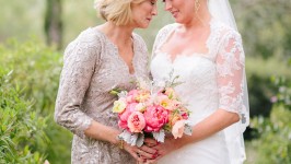 Perché il bouquet della sposa deve essere consegnato dalla suocera?