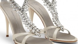 Calzature di lusso per una sposa elegante e femminile? Giuseppe Zanotti fa al caso vostro