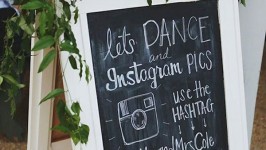 Matrimonio 3.0: il galateo del social wedding tra Hashtag e Selfie