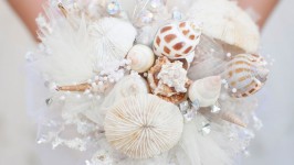 Bouquet di conchiglie: perfetto per un matrimonio tema mare
