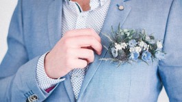 Pocket square boutonniere, la bottoniera sposo si rifà il look
