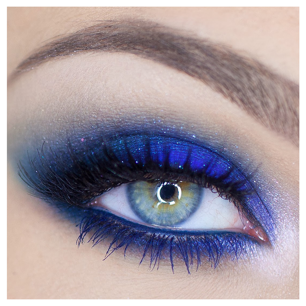 Blue make up