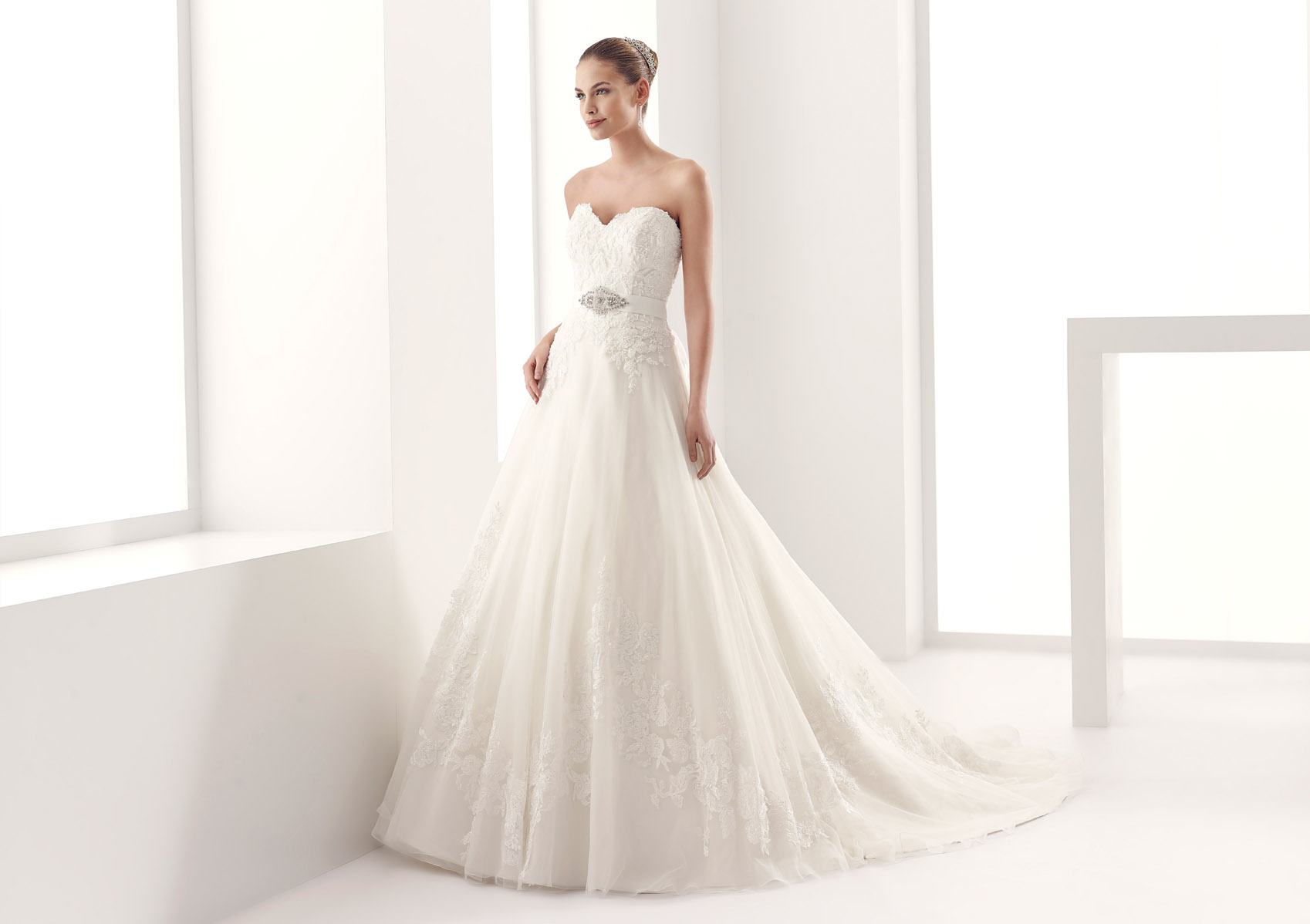 Jolies Bridal Collection