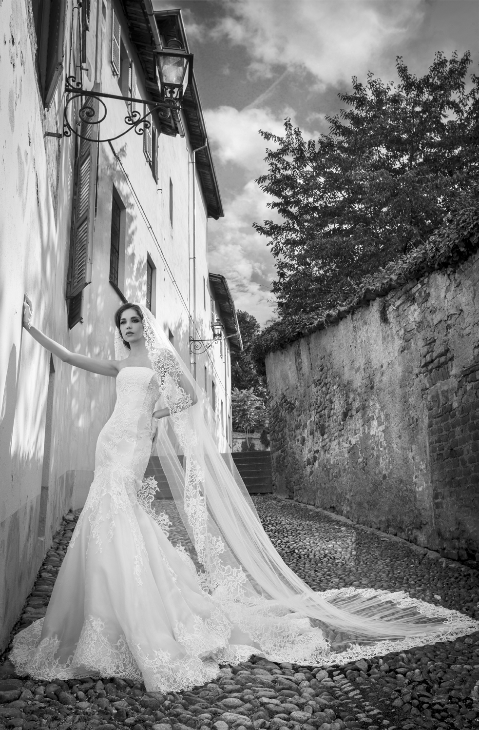 Alessandra Rinaudo Wedding dress