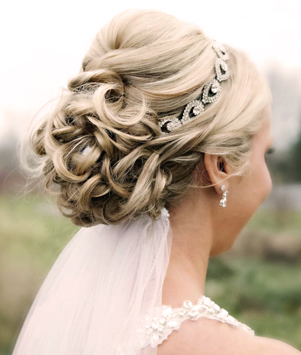 chignon intrecciato con cerchietto gioiello