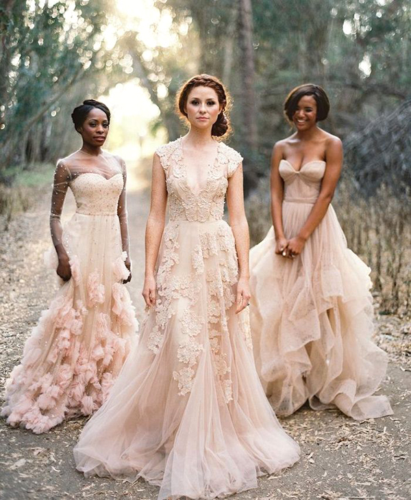 abito da sposa color pesca